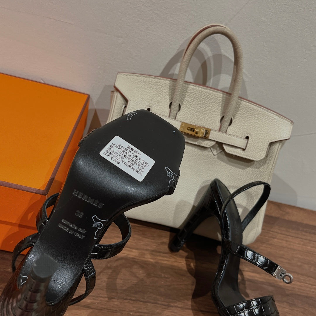 Kelly Buckle Sandals